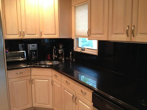 4th image of 209 Ardmore Ave