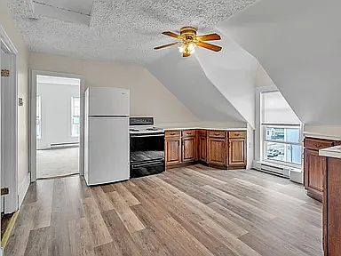 4th image of 9 Leonard St Floor 3