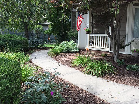 4th image of 1904 S 186th St