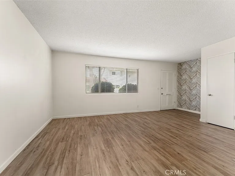 8115 Woolburn Dr — Photo 11
