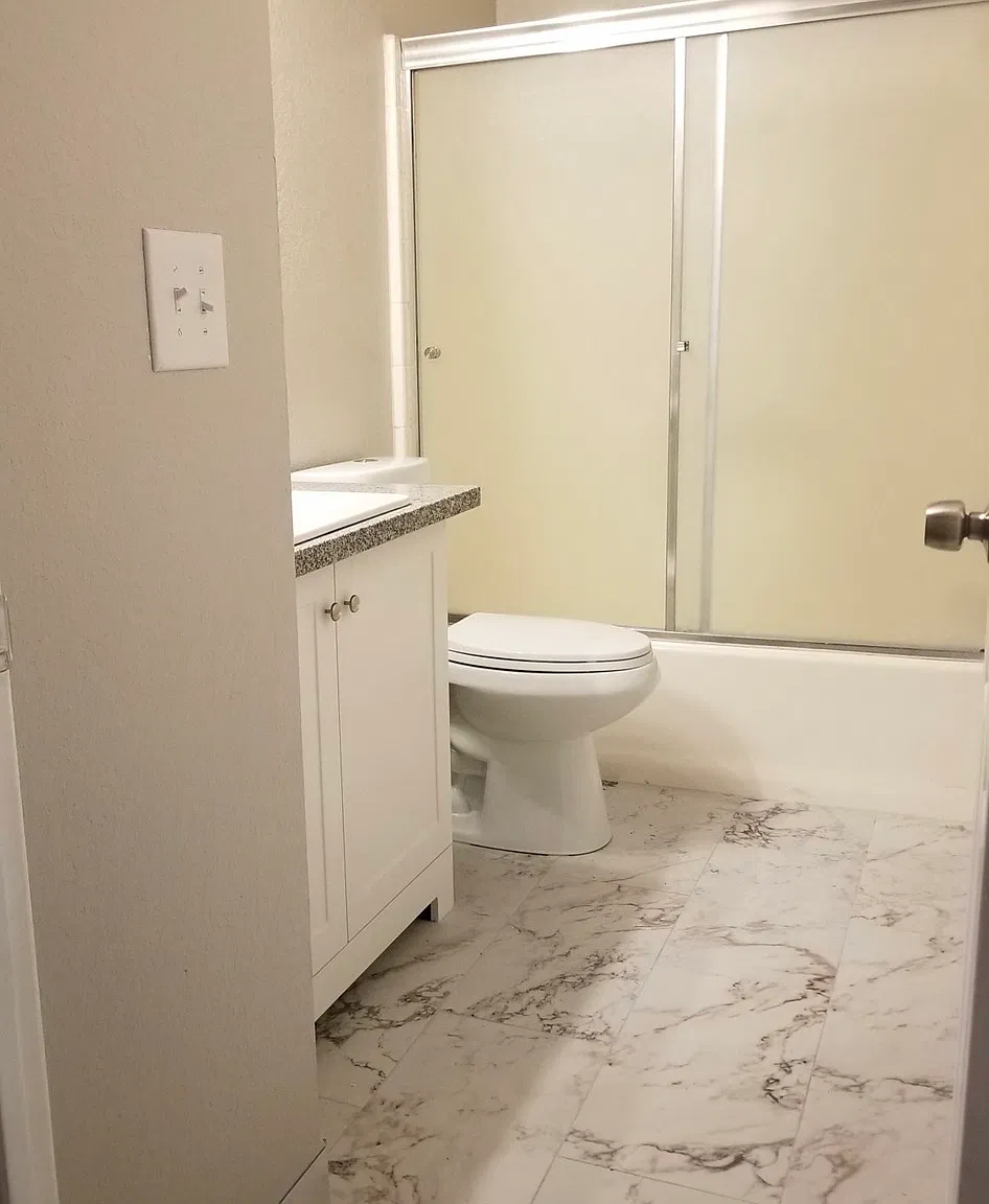 3 bed, 1108 sqft, $2,620 — Photo 2