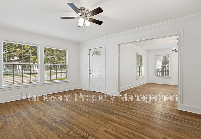901 W Virginia St — Photo 2