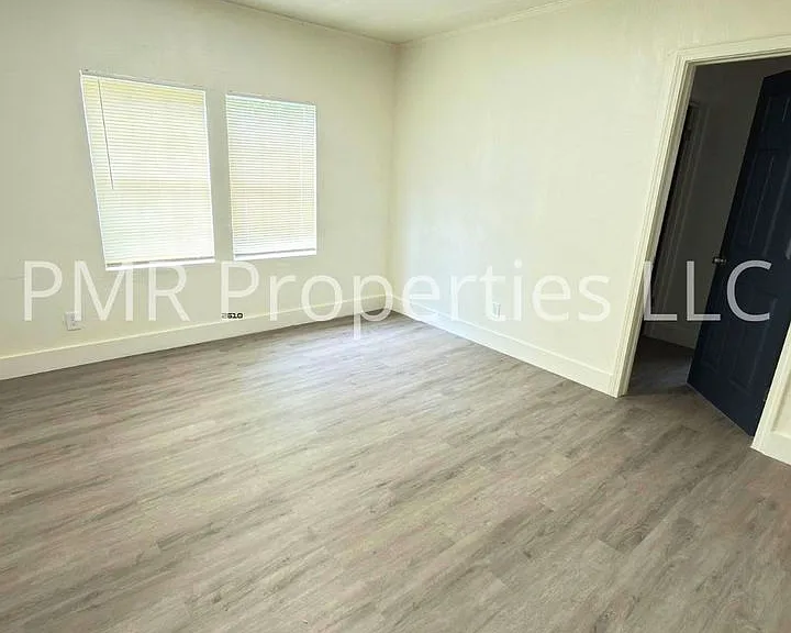 1706 NW Cherry Ave — Photo 8