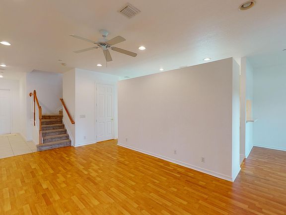 5th image of 73 Landau St