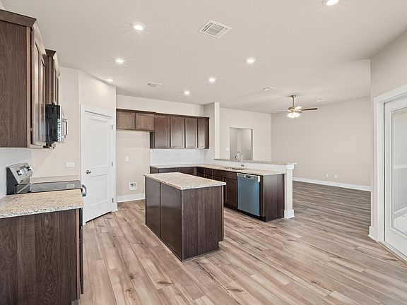 4th image of 10206 Kimberlite Dr