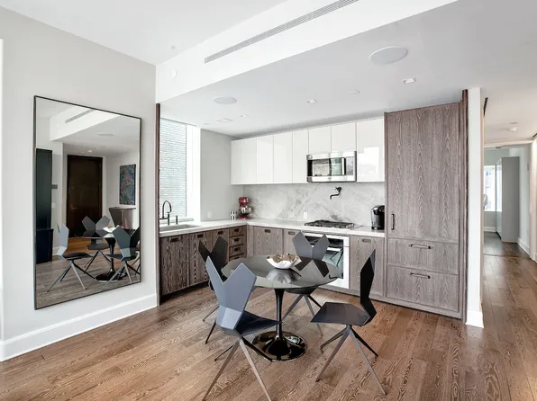 45 East 22nd Street image 3 of 12