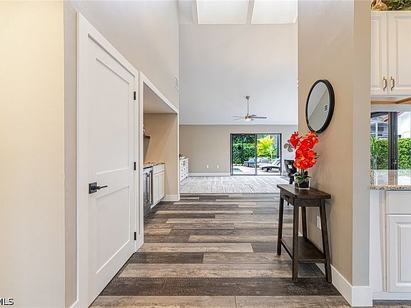 3rd image of 5424 Harbour Castle Dr