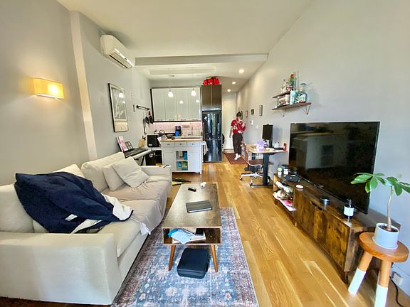 3rd image of 865 Grand St APT 3B