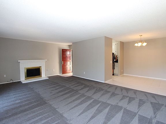 5th image of 1002 Cabrillo Park Dr APT E
