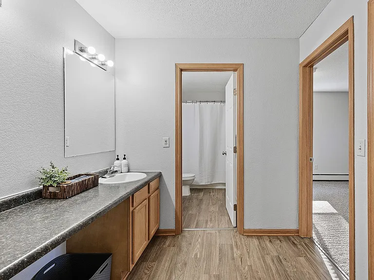 River Ridge Apartments — Photo 97