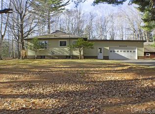 428 Quarry Rd, Marquette, MI 49855
