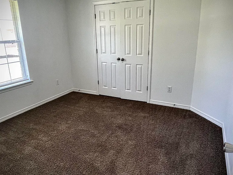 1476 W Fairway Dr — Photo 5