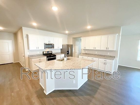 5th image of 3318 N 23rd West Ave