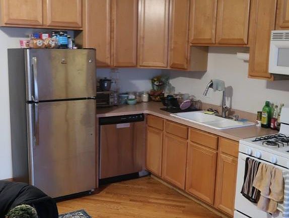 4th image of 1448 W Chicago Ave #3