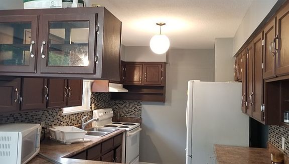 5th image of 620 E 63rd Ave #1A