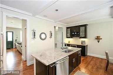 1022 Independence Ave SE photo 1