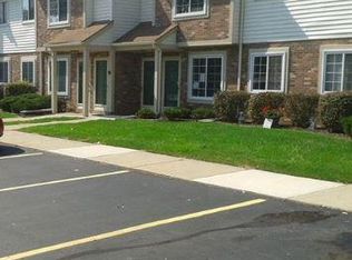 31828 Kelly Rd #10, Roseville, MI 48066