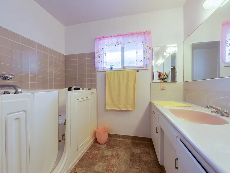 3105 Barnett St — Photo 11