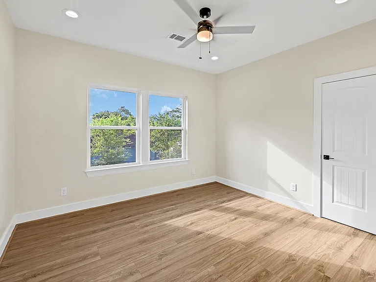 3413 Bremond St — Photo 29