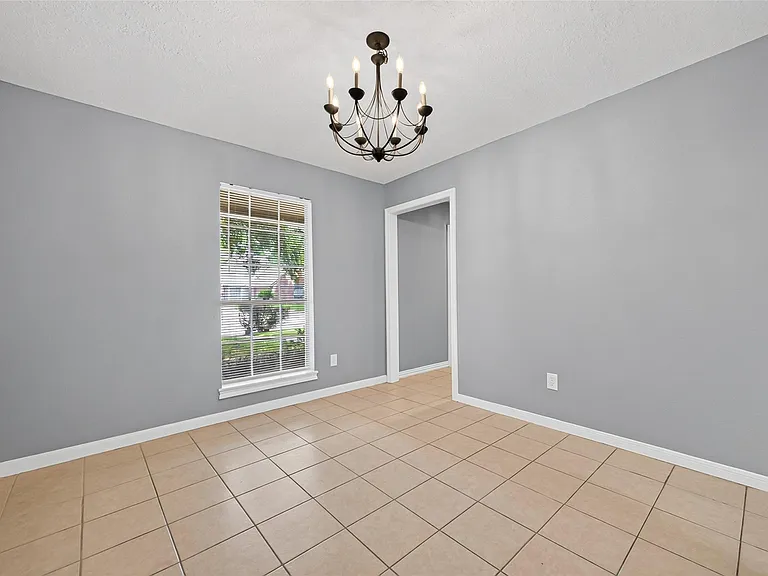 6715 Greenvale Ln — Photo 9