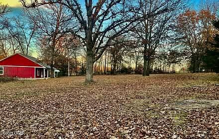 3rd image of 1267 Blackfoot Hollow Rd