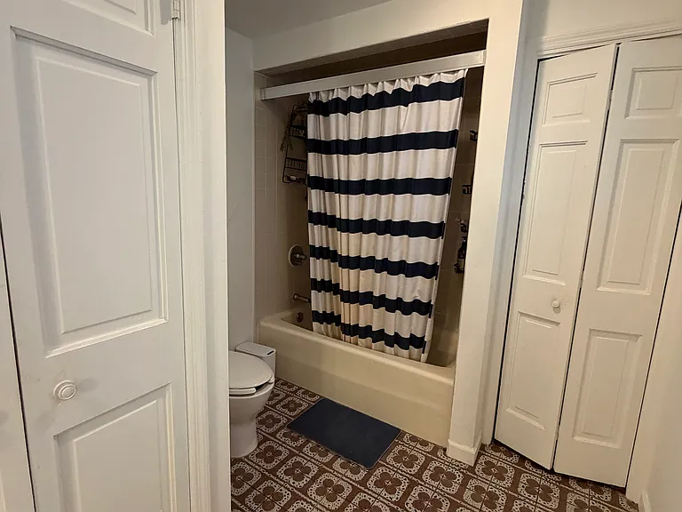 19 Allen St — Photo 23
