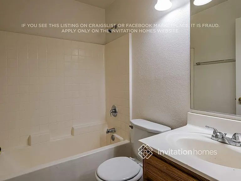 7213 S 8th St — Photo 16