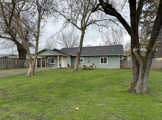 206 Ervin Ave, Roseburg, OR 97471