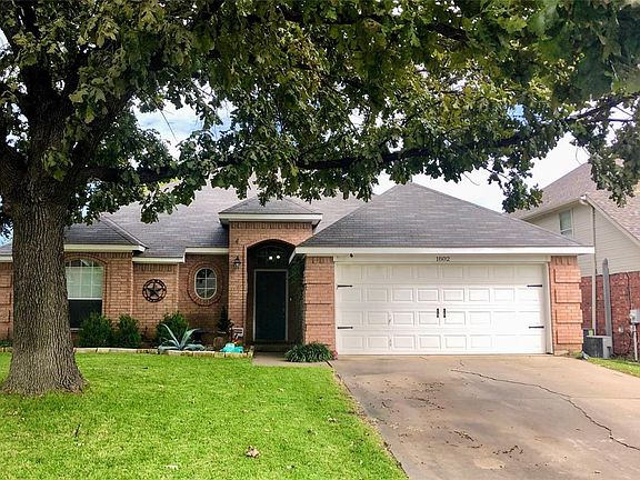2nd image of 1802 Clayton Dr
