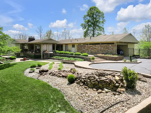 150 Pine Hill Dr, Morehead, KY 40351