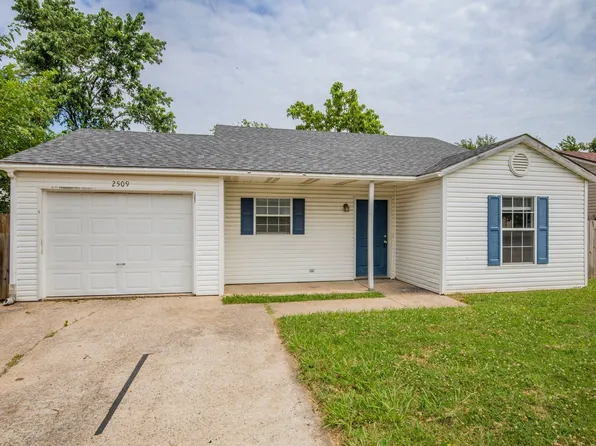 2509 Parkcrest Dr, Bentonville, AR 72712