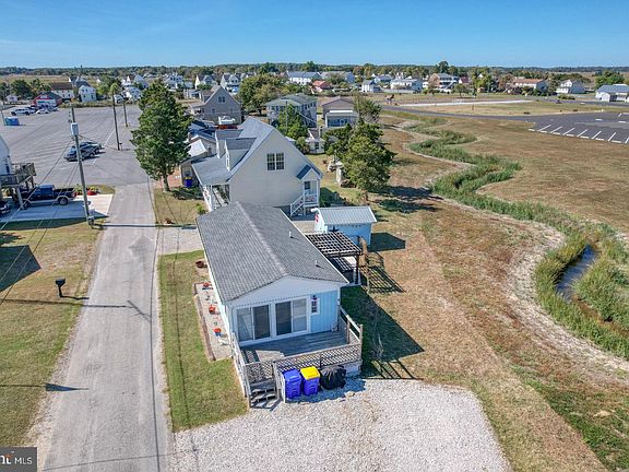 3rd image of 141 Cooper Ave