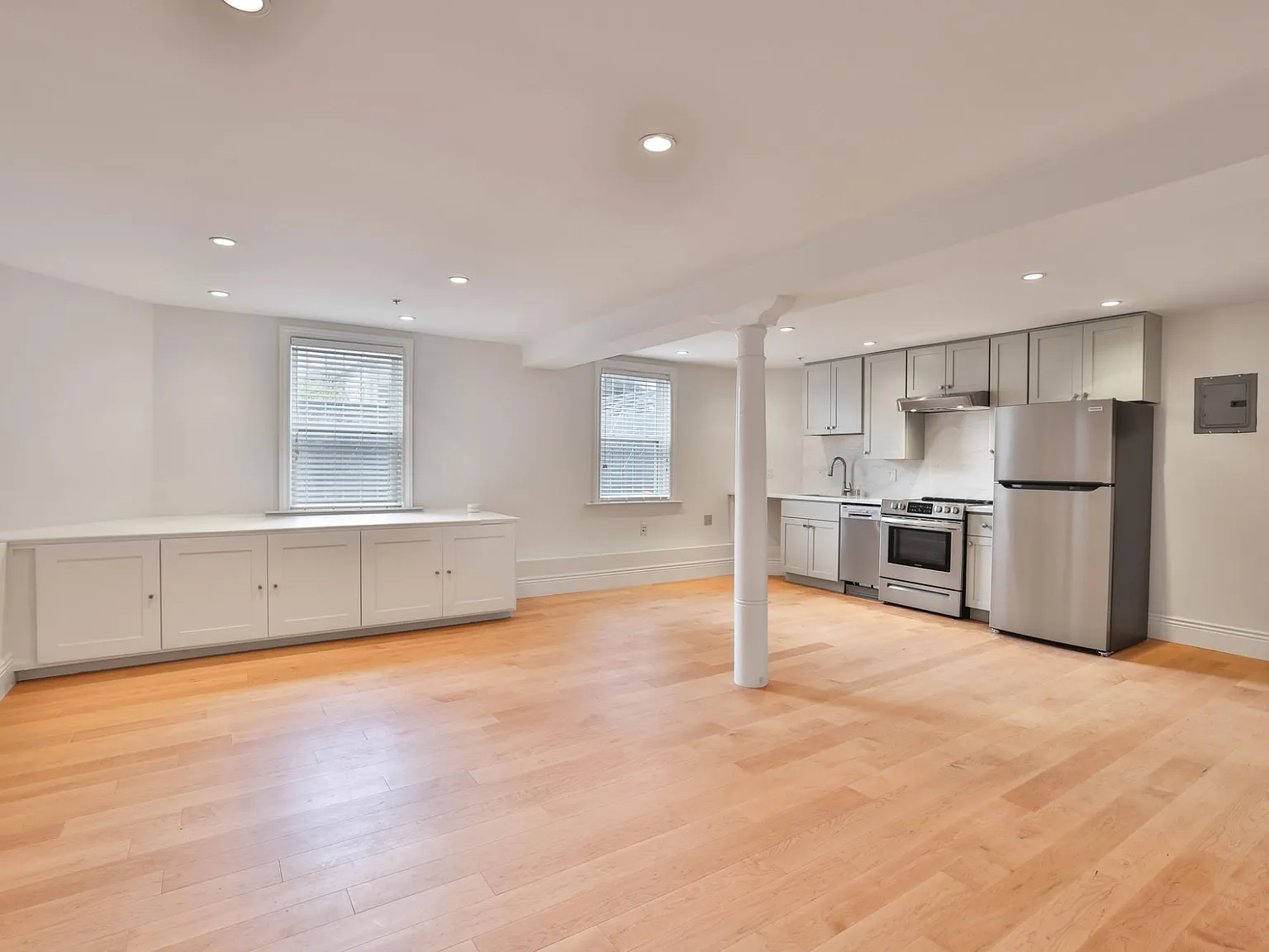 1 bed, 900 sqft, $4,980 — Photo 2