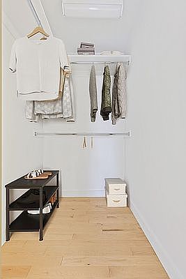 4th image of 8 Spruce St #31W