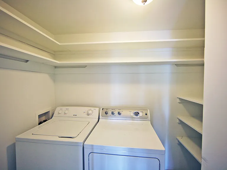 Blair House Apartments — Photo 11