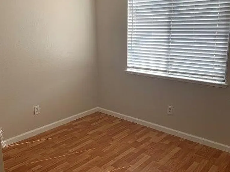 8228 Bluehaven Ct — Photo 19