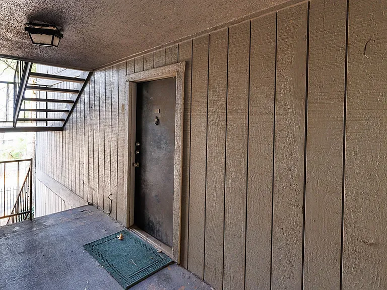 401 Skyview Dr #401D — Photo 4