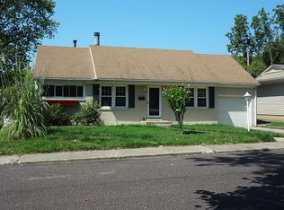 3207 N Linnhill Ct, Peoria, IL 61604