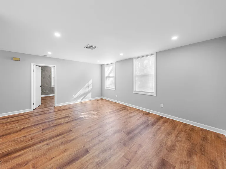 497 Broadway #101 — Photo 7