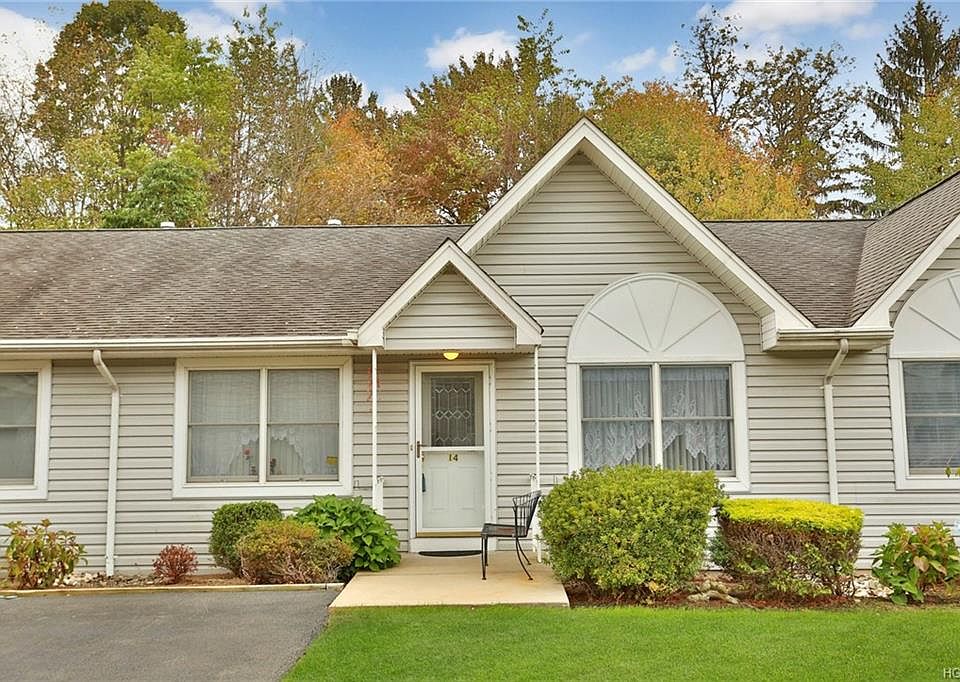1st image of 14 Windsor Cir