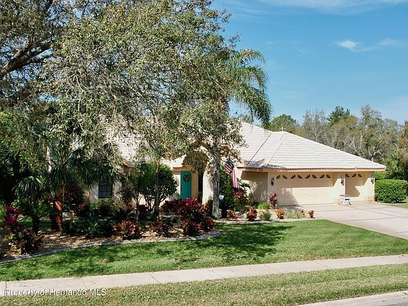 4th image of 18415 Autumn Lake Blvd