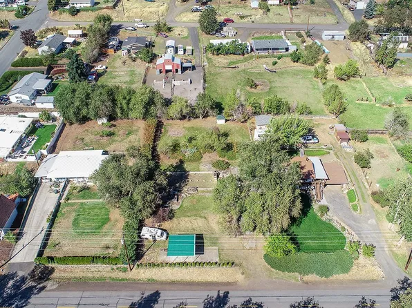 4731 Chenowith Ave, The Dalles, OR 97058