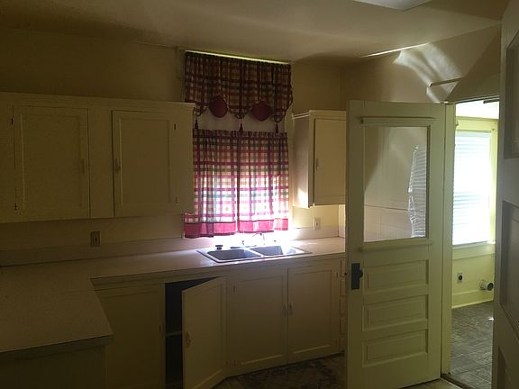3rd image of 941 Bowmar Ave