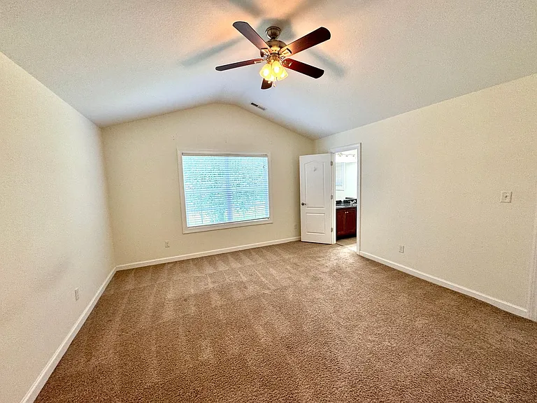 113 Crocker St — Photo 18