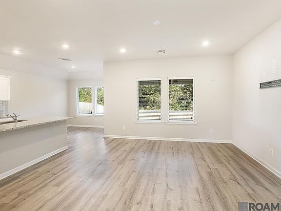 3rd image of 8323 Rosemary Ave