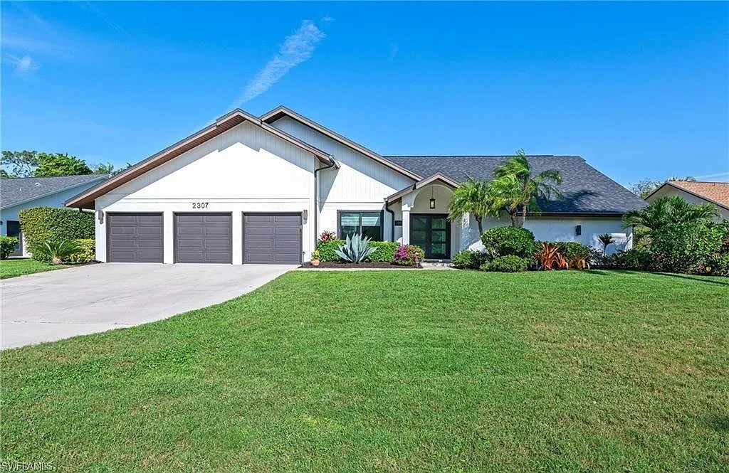 3 bed, 2.0 bath, 2993 sqft, $6,000 — Photo 1