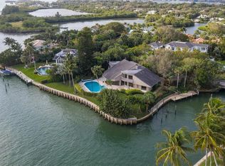 18 Simara St, Sewalls Pt, FL 34996