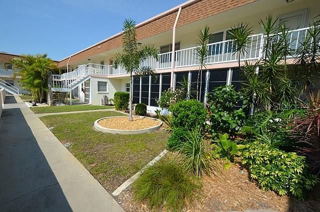 1st image of 210 Park Blvd N APT 228