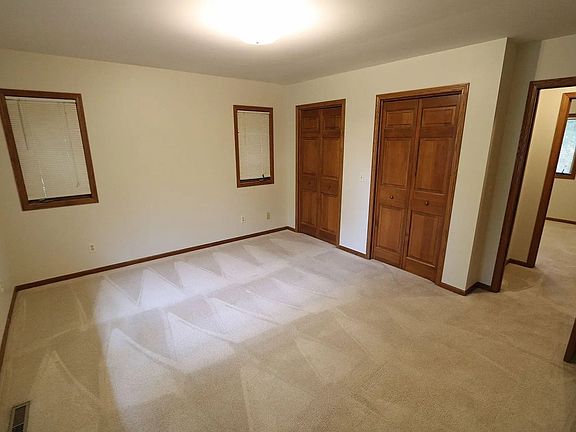5th image of 4282 Cleveland Ave
