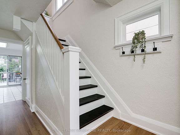 3rd image of 14 Sutherland Ave